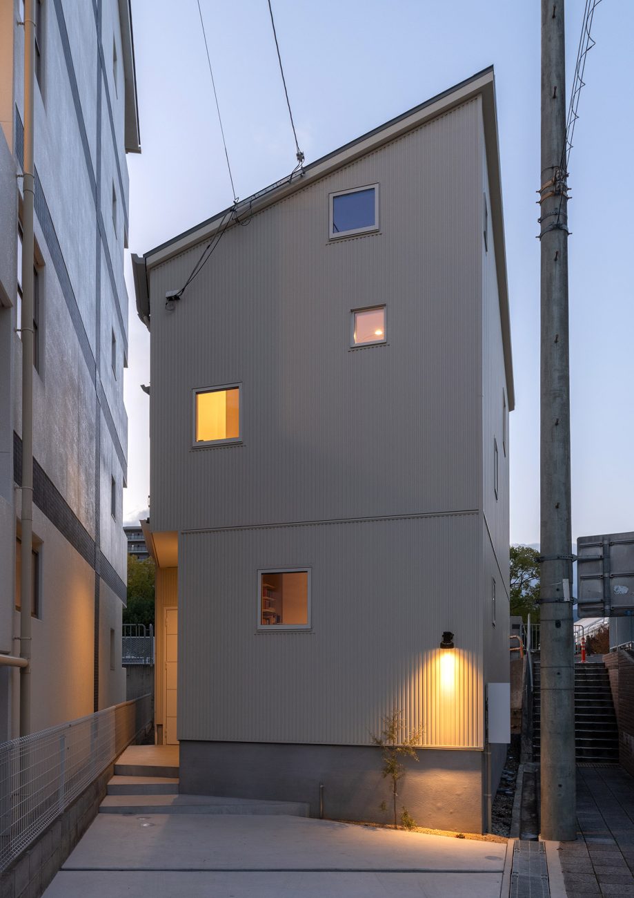 CASE782 プライバシーと開放感が共存する美しい2階建て