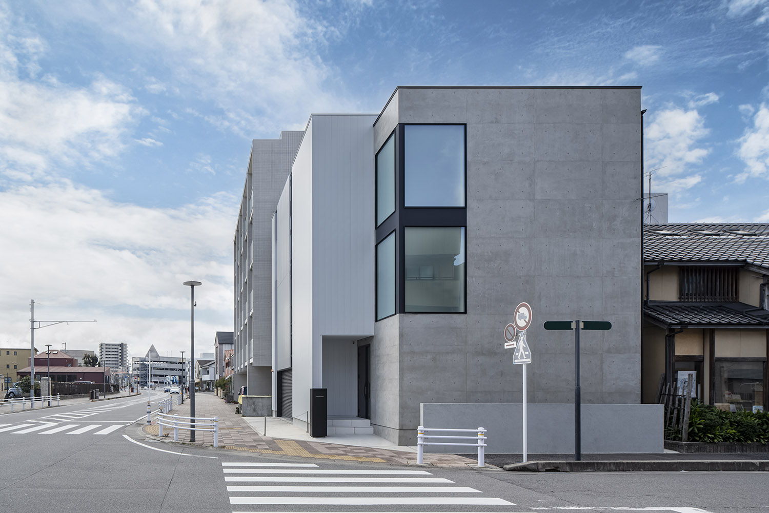 デザイン住宅建築実例_外観・注文住宅『CASE783 Refined』の建築実例・施⼯例の写真_外観