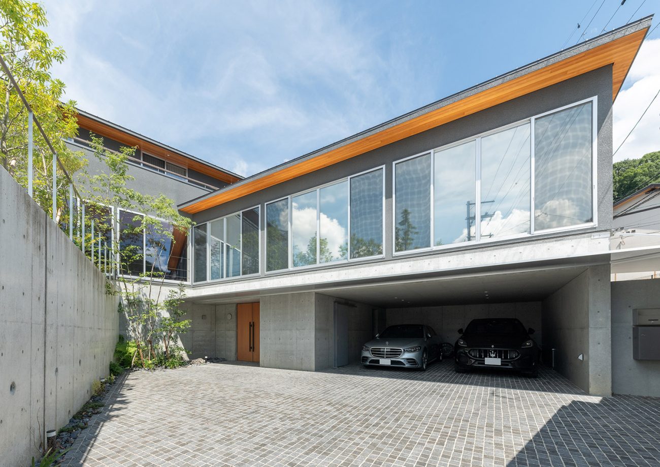 CASE784 プライバシーを守りながら光溢れる、洗練の2階建て