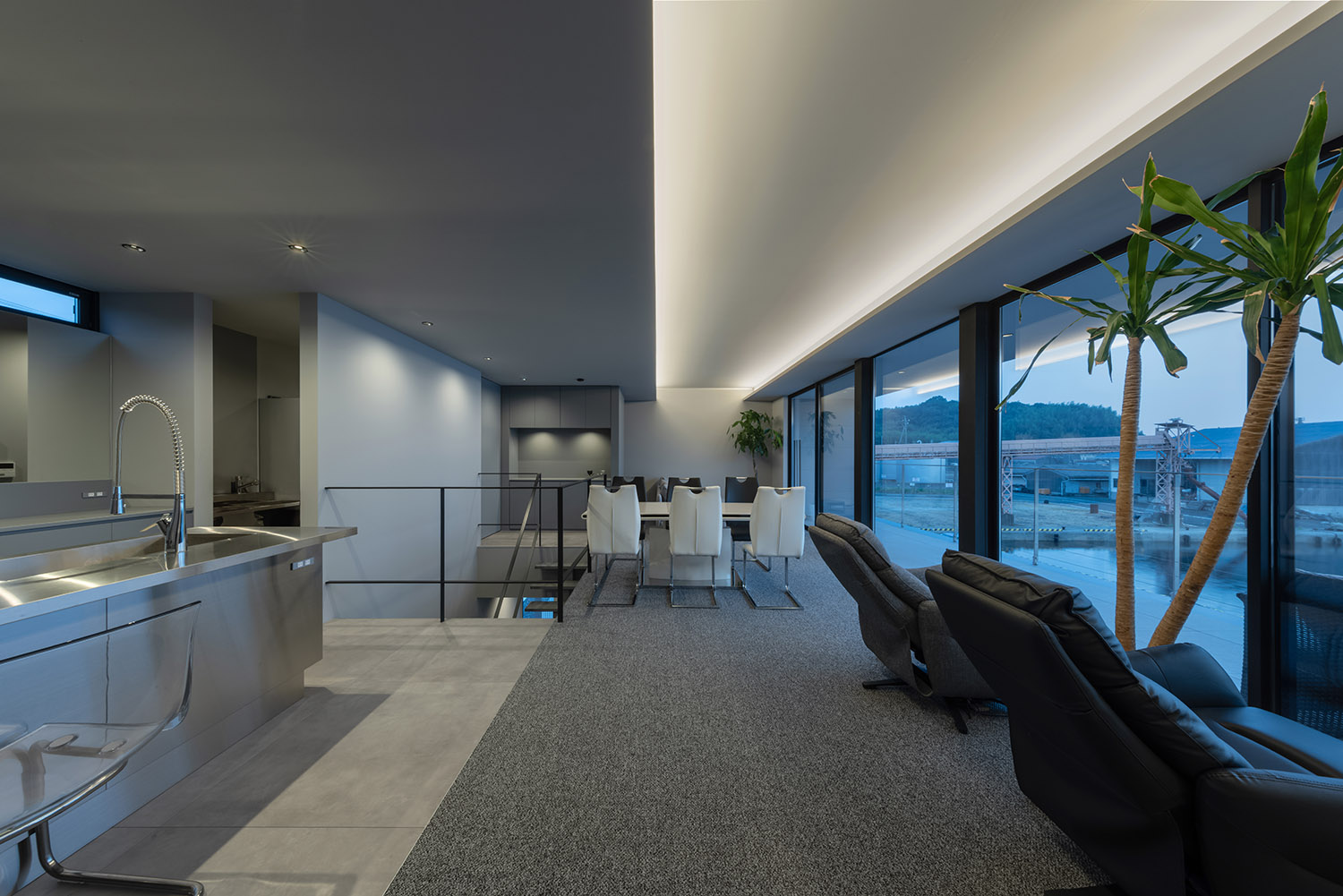 デザイン住宅建築実例_外観・注文住宅『CASE785 凪の邸』の建築実例・施⼯例の写真_LDK