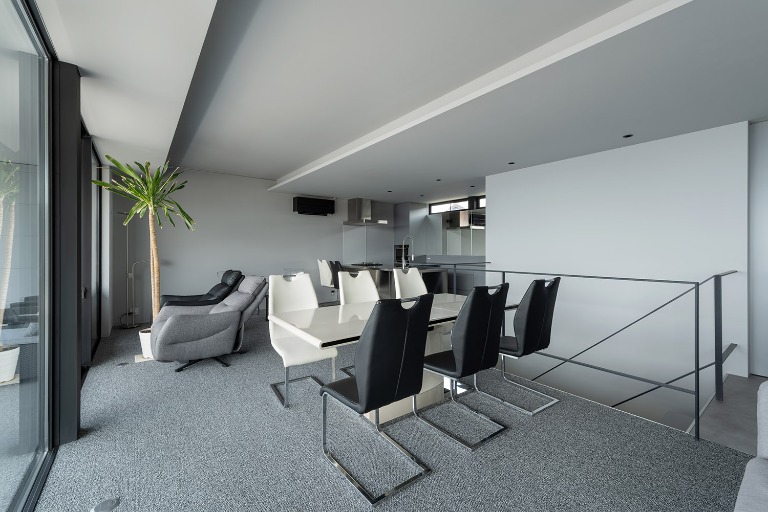 デザイン住宅建築実例_外観・注文住宅『CASE785 凪の邸』の建築実例・施⼯例の写真_LDK