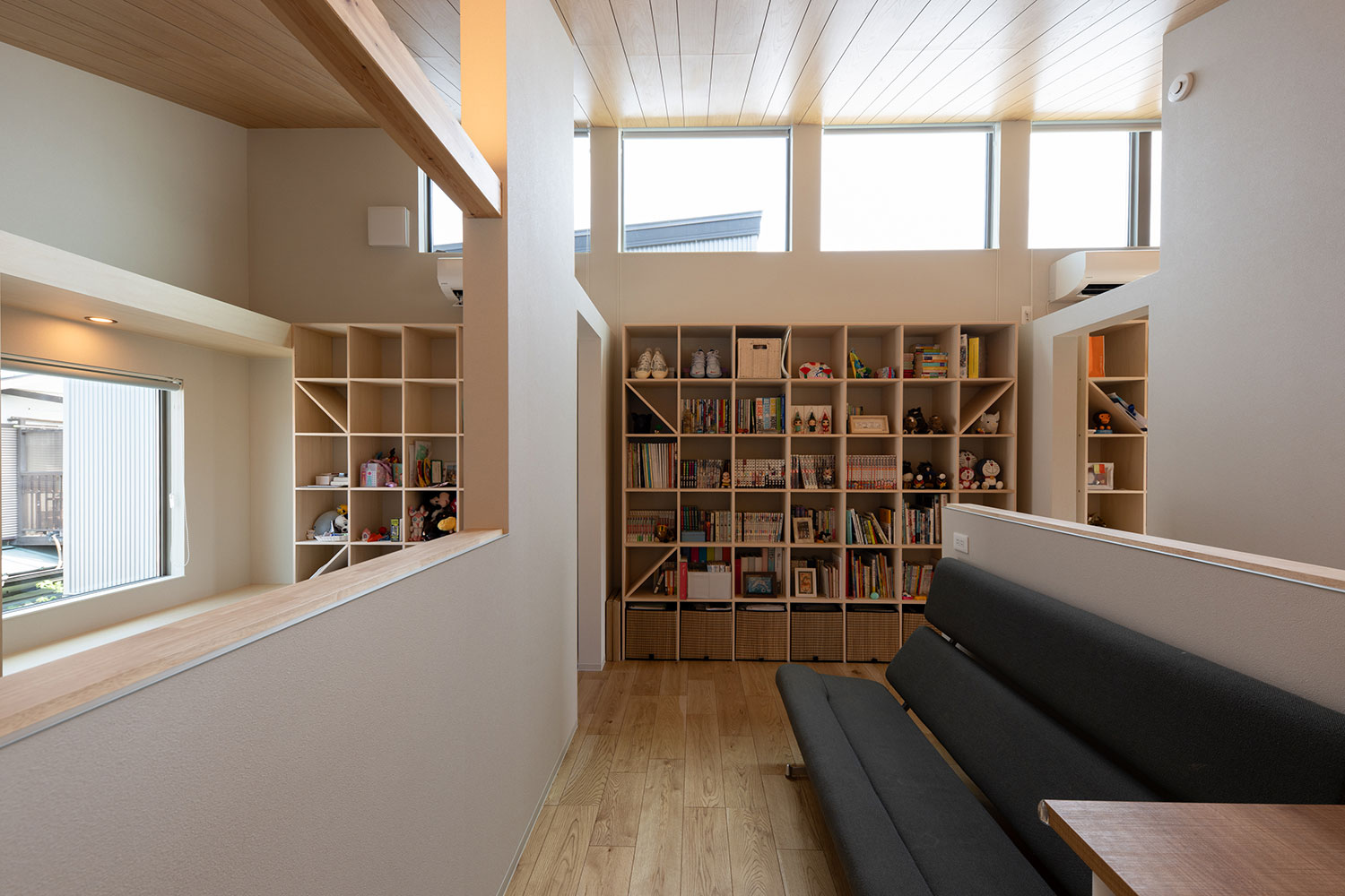 デザイン住宅建築実例_外観・注文住宅『CASE786 蒼天に抜ける家』の建築実例・施⼯例の写真_フリースペース