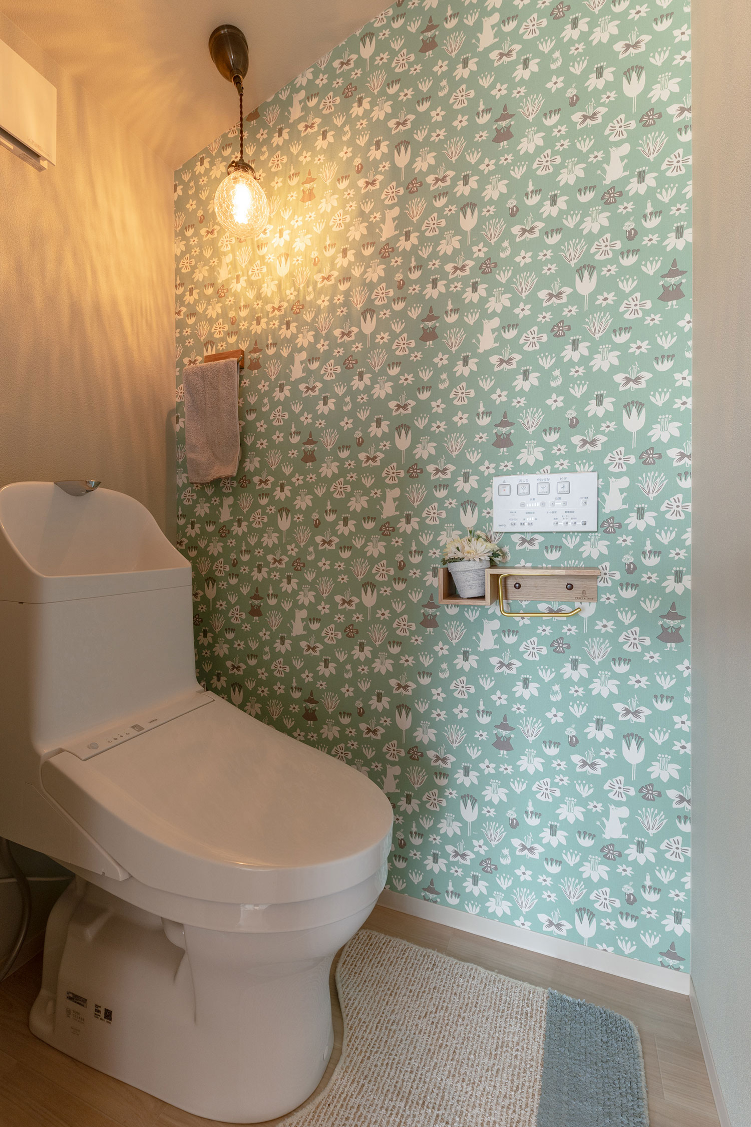 デザイン住宅建築実例_外観・注文住宅『CASE786 蒼天に抜ける家』の建築実例・施⼯例の写真_トイレ