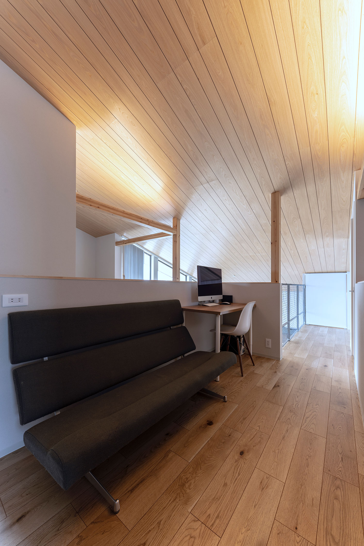 デザイン住宅建築実例_外観・注文住宅『CASE786 蒼天に抜ける家』の建築実例・施⼯例の写真_フリースペース