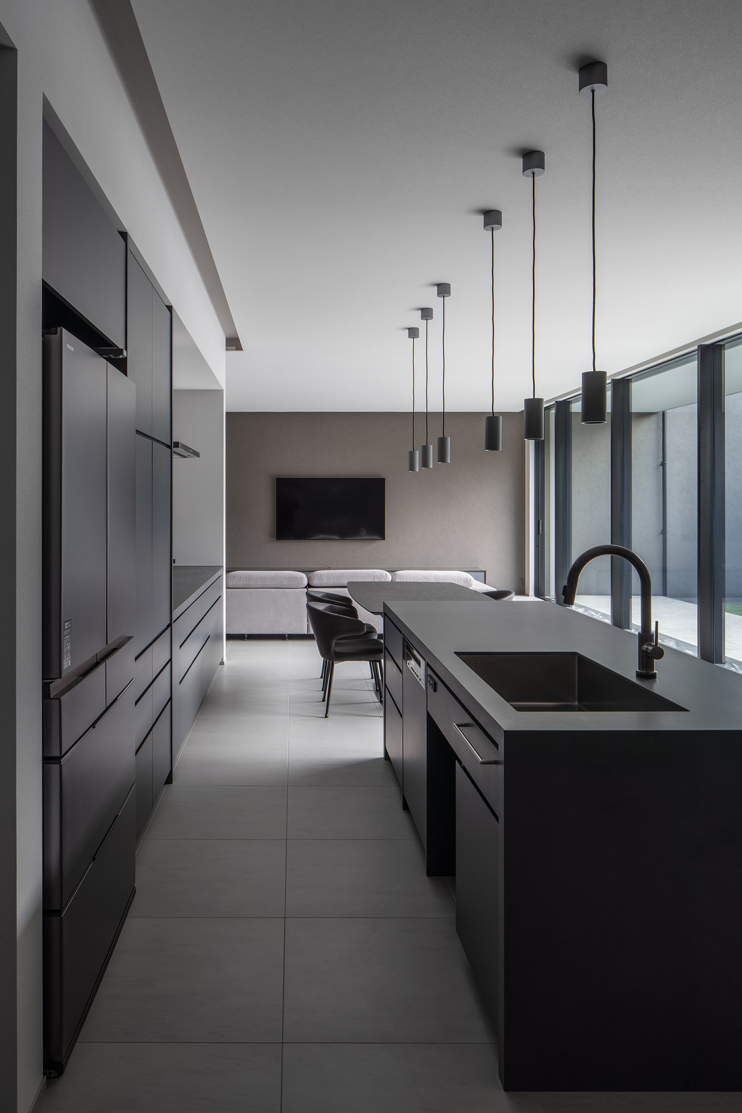 デザイン住宅建築実例_外観・注文住宅『CASE787 Monotone Nest』の建築実例・施⼯例の写真_キッチン