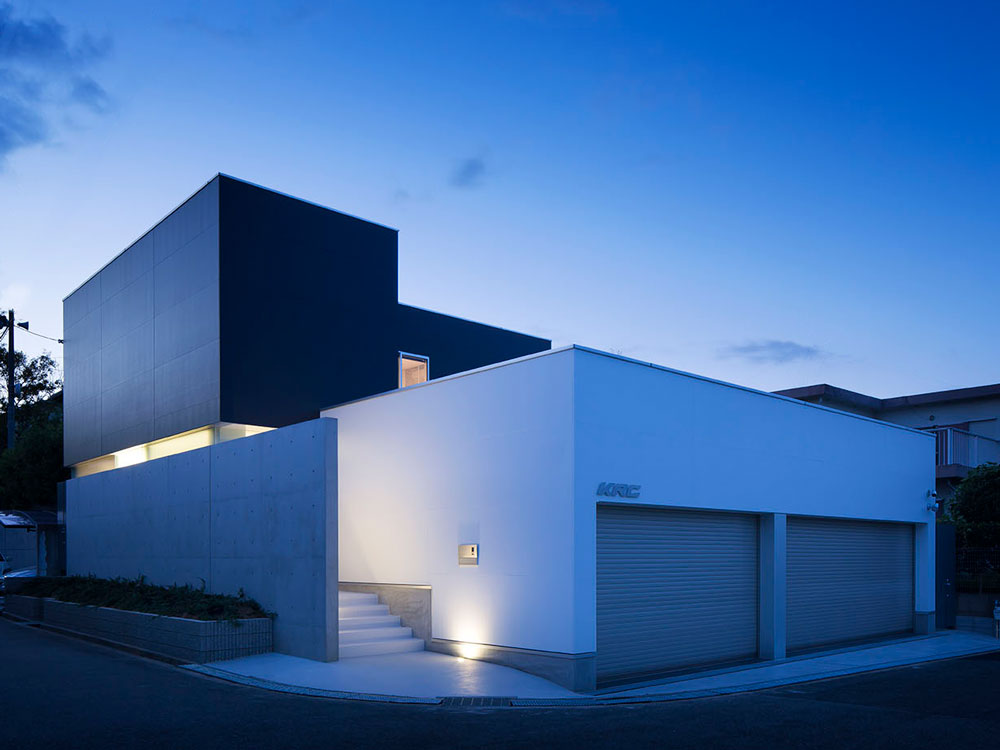 CASE301 ガレージハウス