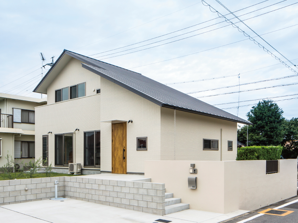 CASE374 注文住宅「LARGE ROOF」の建築実例