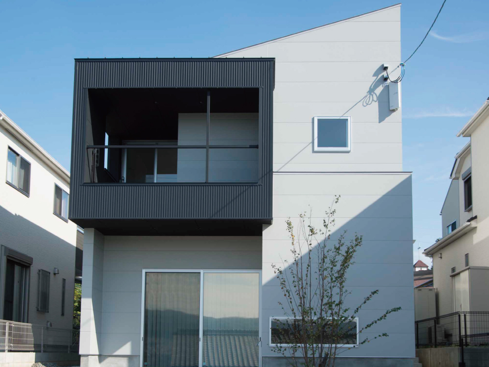 CASE395 注文住宅「山の上に浮かぶ家」の建築実例