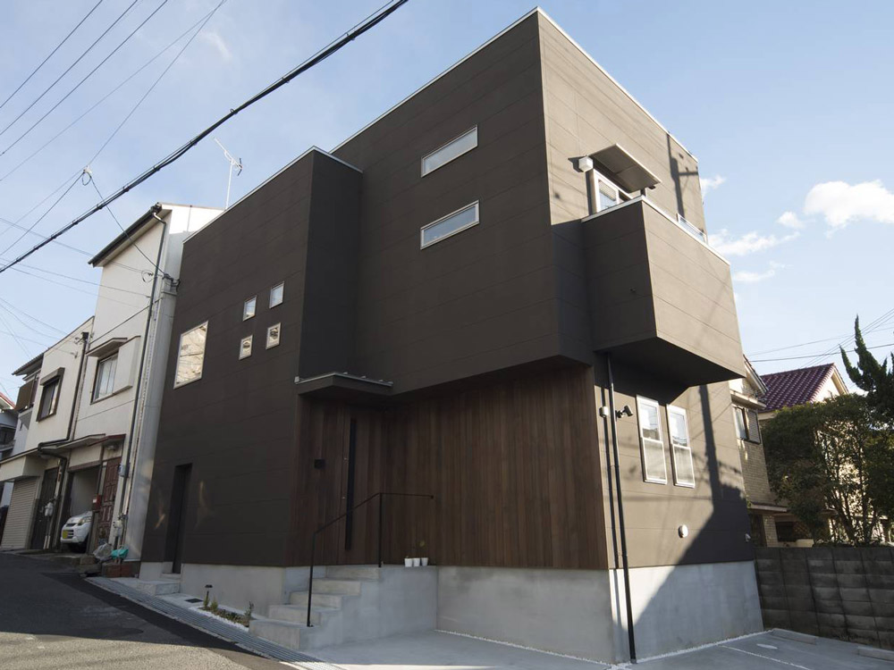CASE261 注文住宅「bitteR chocoLate cuBe」の建築実例