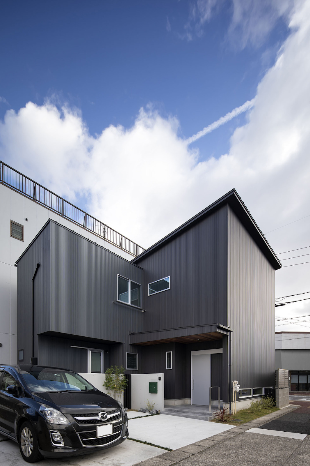 建築実例①プライバシー性を高めつつ、のびのびと暮らせる家