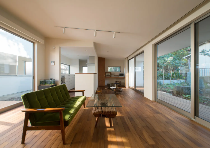 庭につながるコンパクトな平屋